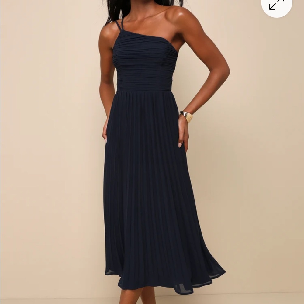 Elegant Navy Blue Pleated Dress